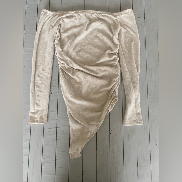 Michael Costello x REVOLVE Jace Off Shoulder Bodysuit in Oatmeal - Picture 5 of 8